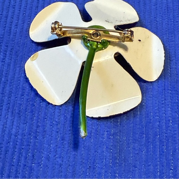 Vintage White Floral and Pink Brooch - Picture 6 of 8